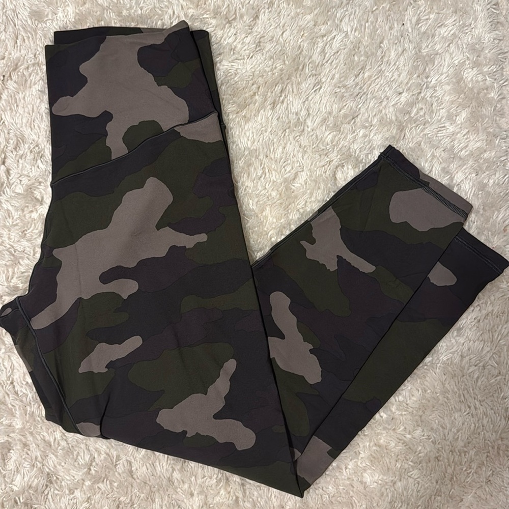 Aerie camo legging